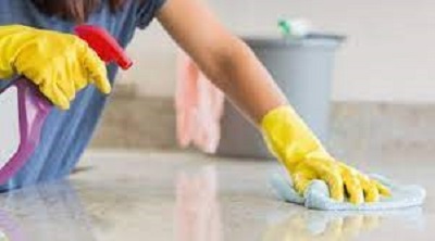 استعراض أساليب التنظيف الحديثة مثل التنظيف بالبخار وتنظيف الأرضيات